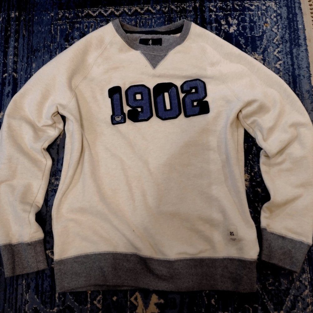 Vintage 1902 crewneck